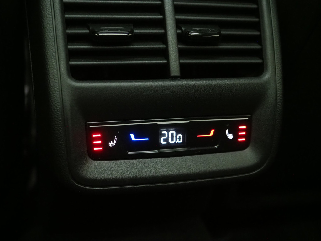 Volkswagen Passat Variant 1.5 eHybrid R-Line 41