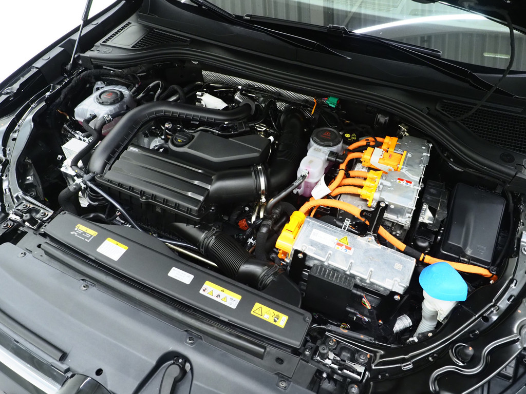 Volkswagen Passat Variant 1.5 eHybrid R-Line 55