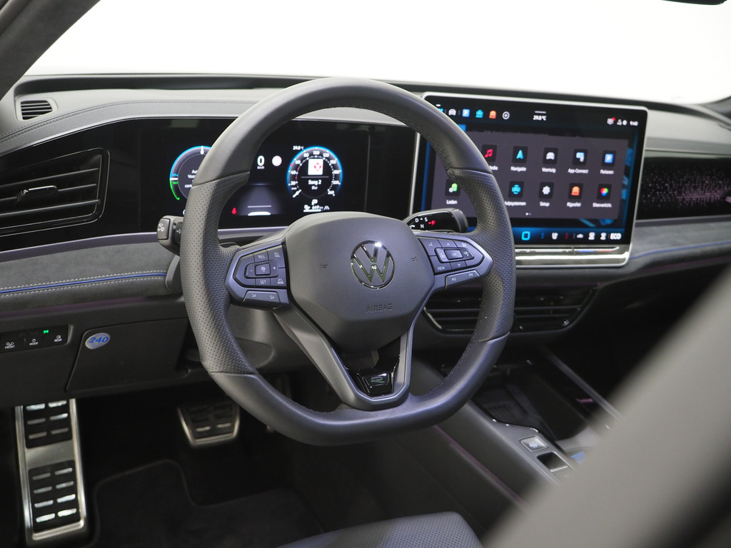 Volkswagen Passat Variant 1.5 eHybrid R-Line 66