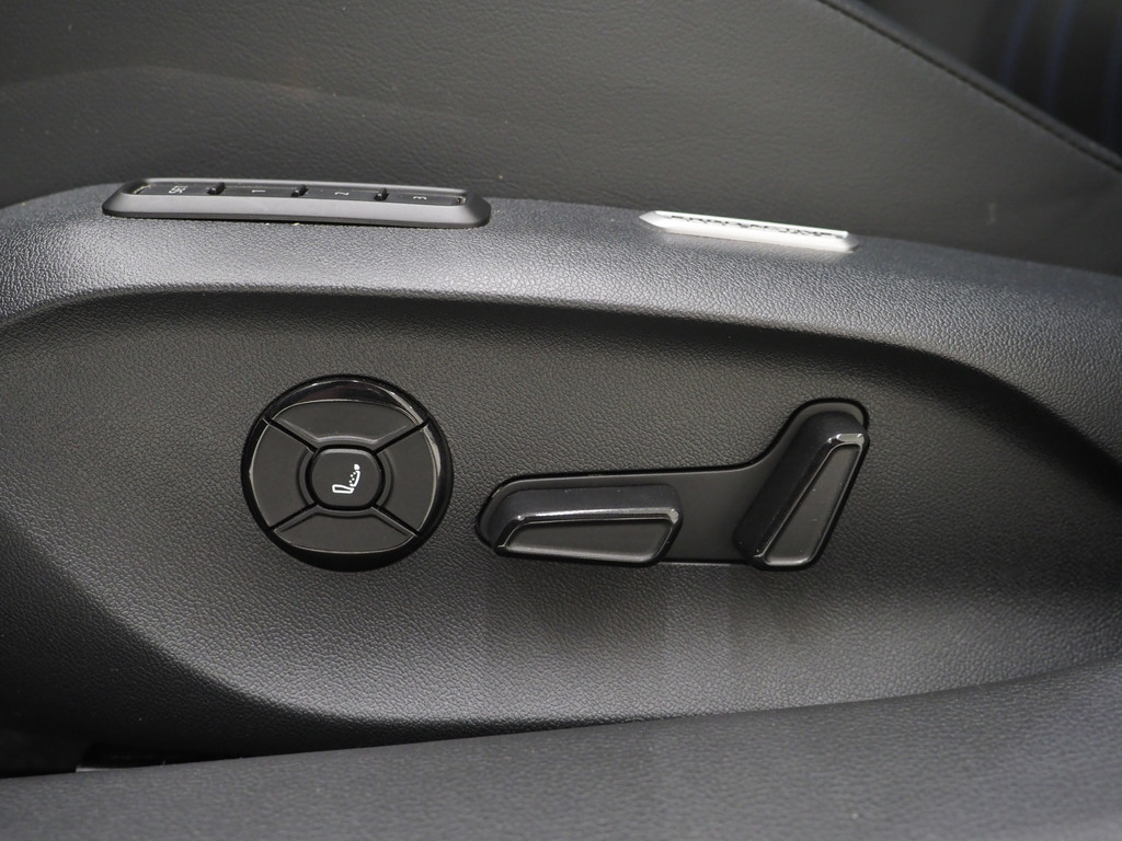 Volkswagen Passat Variant 1.5 eHybrid R-Line 68
