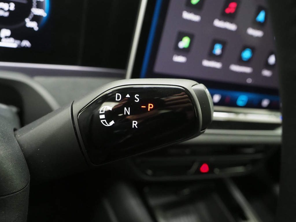 Volkswagen Passat Variant 1.5 eHybrid R-Line 75