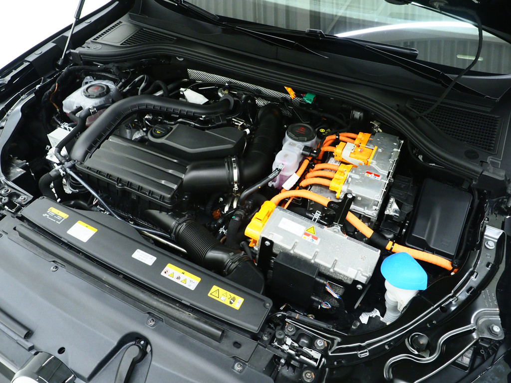 Volkswagen Passat Variant 1.5 eHybrid 204PK 6