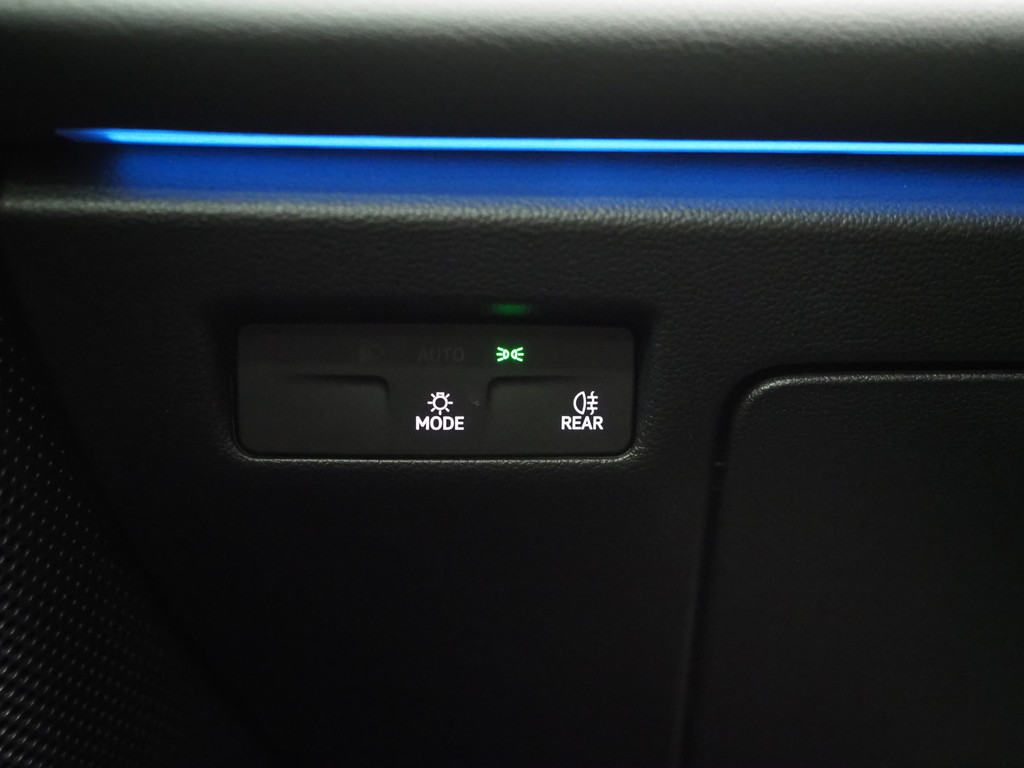 Volkswagen Passat Variant 1.5 eHybrid 204PK 66