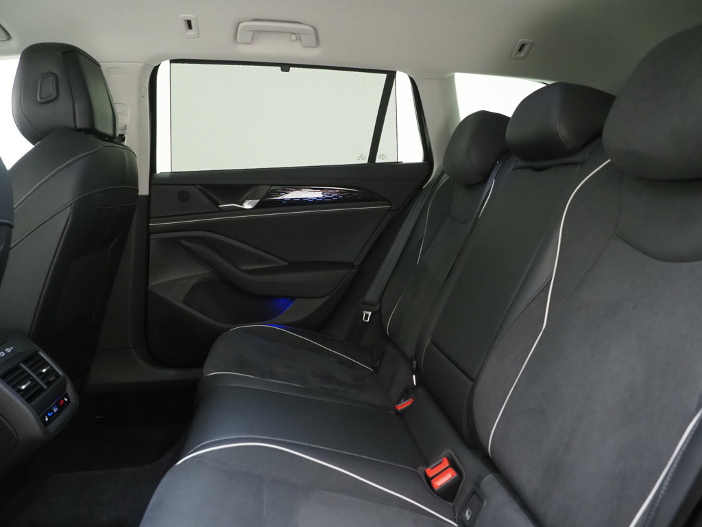 Volkswagen Passat Variant 1.5 eHybrid 204PK 85