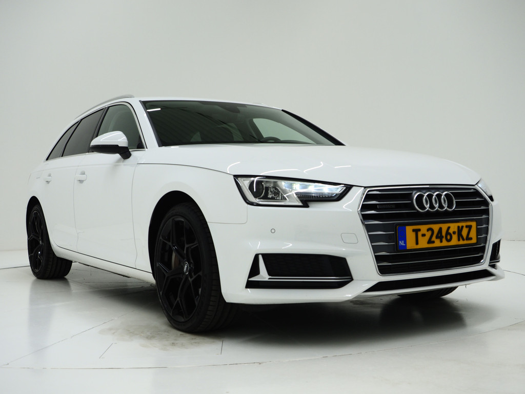 Audi A4 Avant 45 TFSI quattro Hybrid 10
