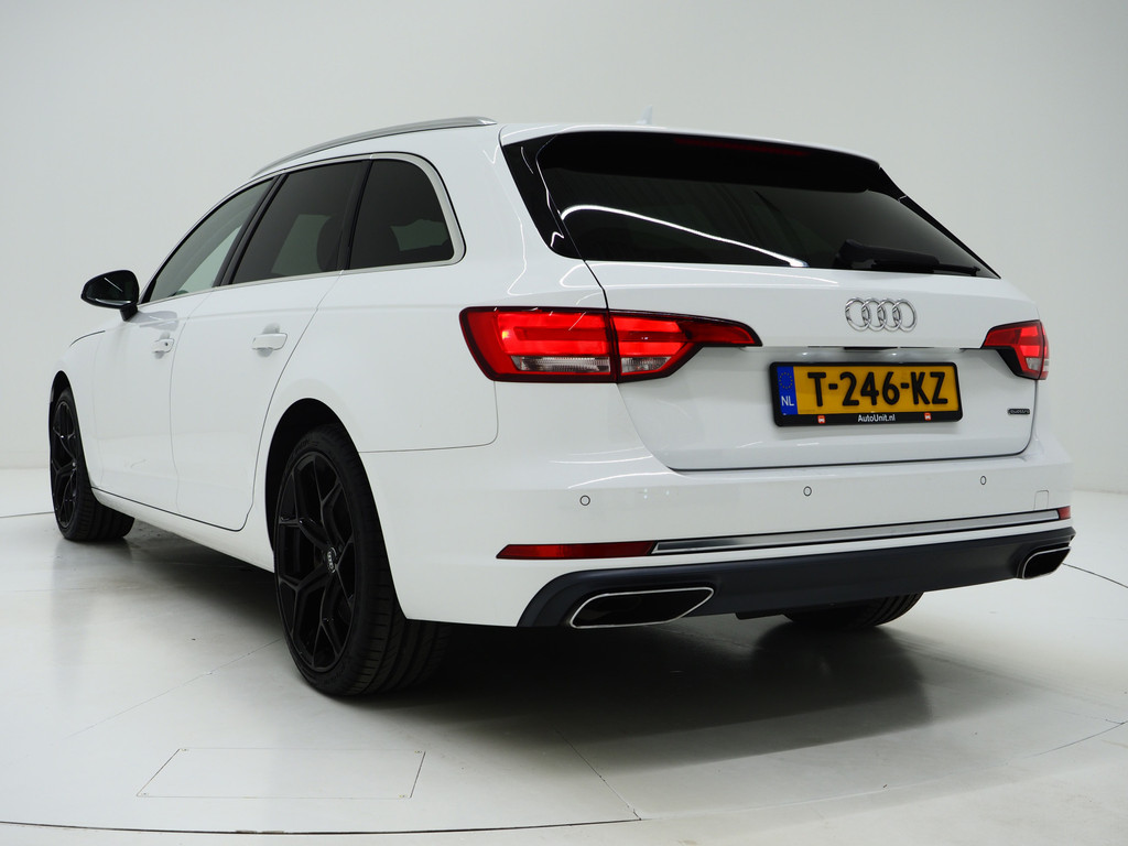 Audi A4 Avant 45 TFSI quattro Hybrid 2