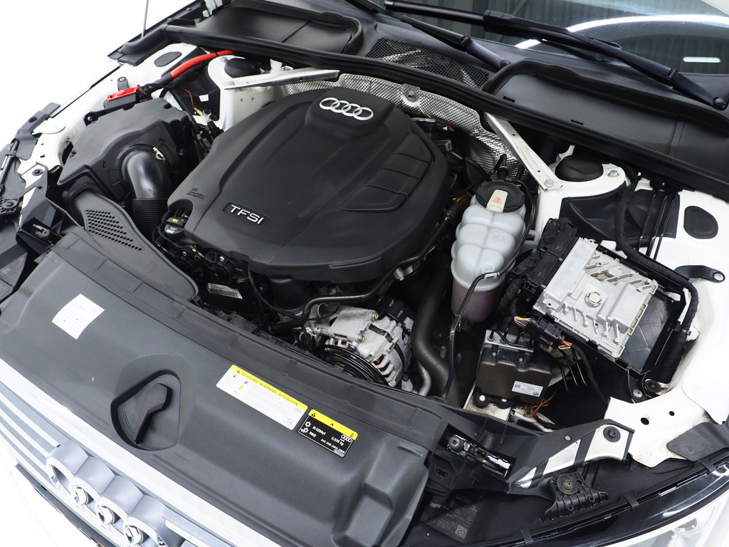 Audi A4 Avant 45 TFSI quattro Hybrid 43
