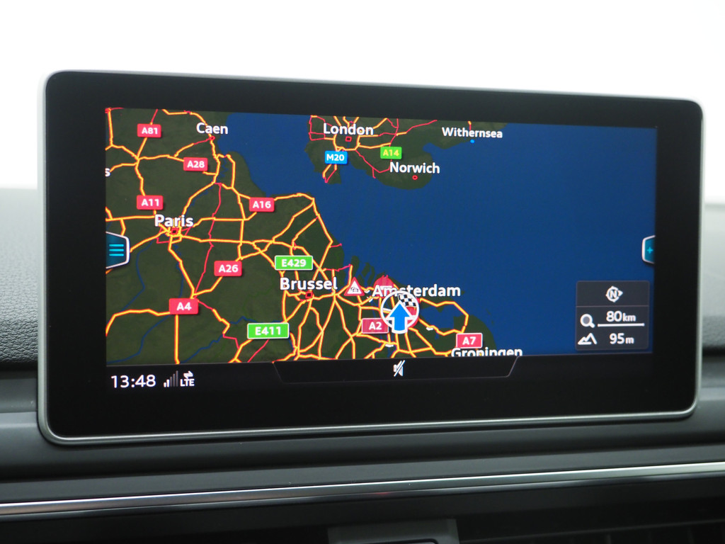 Audi A4 Avant 45 TFSI quattro Hybrid 61