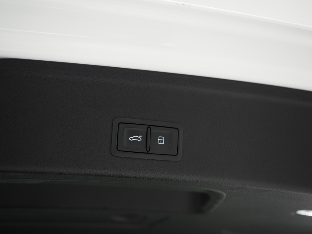 Audi A4 Avant 45 TFSI quattro Hybrid 73