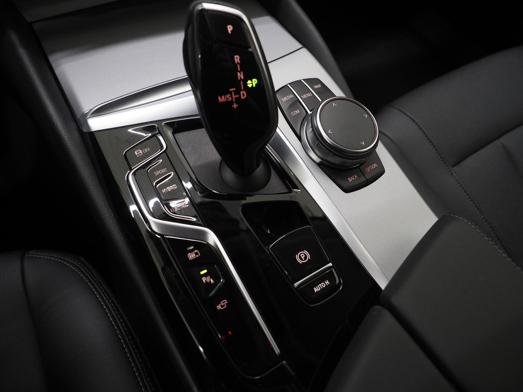 BMW 5 Serie Touring 530e 29