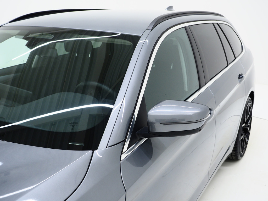 BMW 5 Serie Touring 530e 43