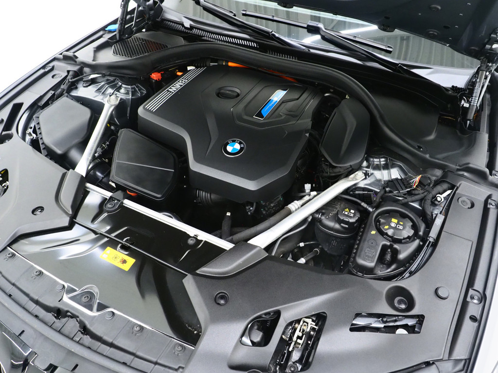 BMW 5 Serie Touring 530e 44