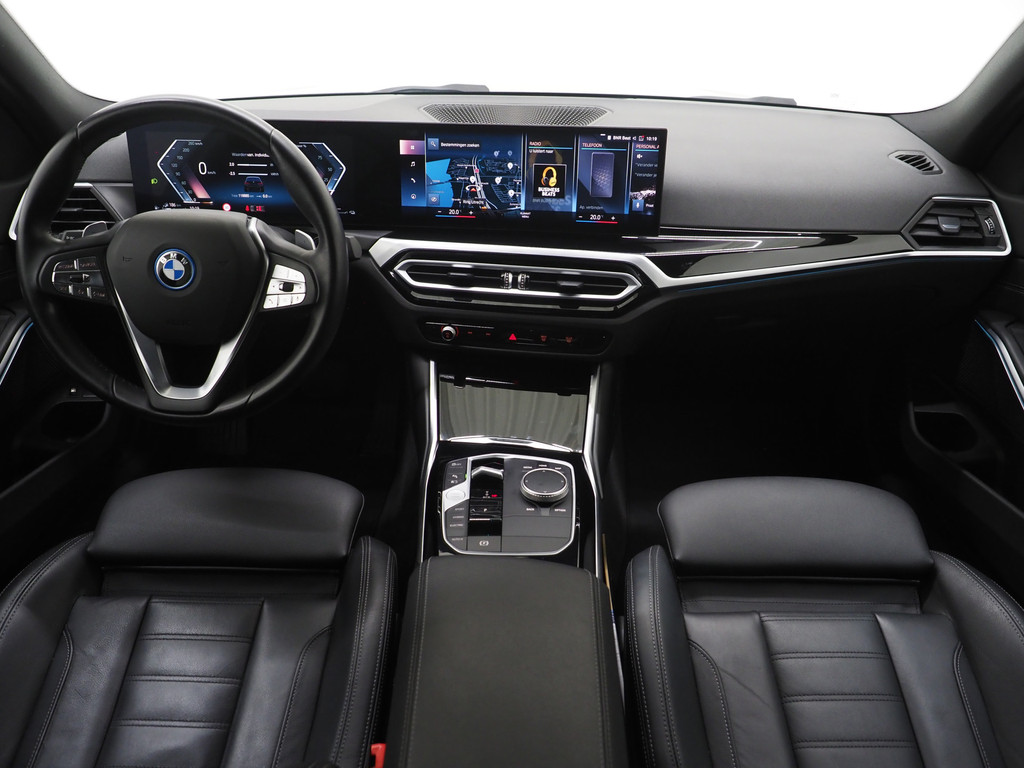 BMW 3 Serie Touring 320e LCI 42