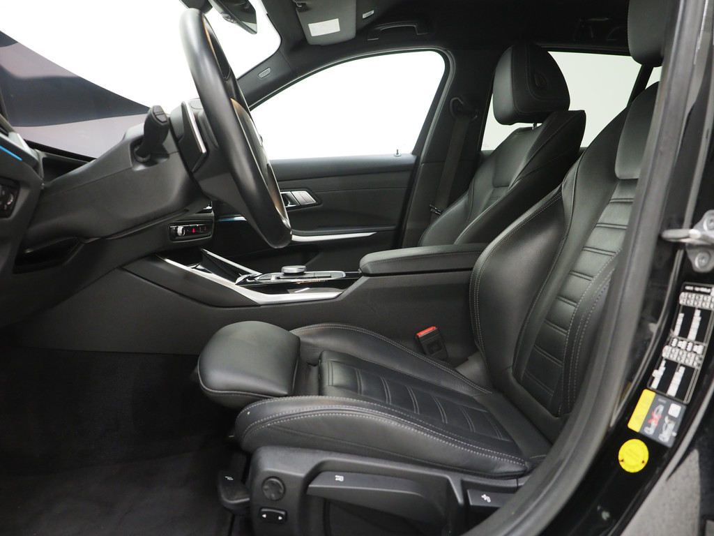 BMW 3 Serie Touring 320e LCI 53