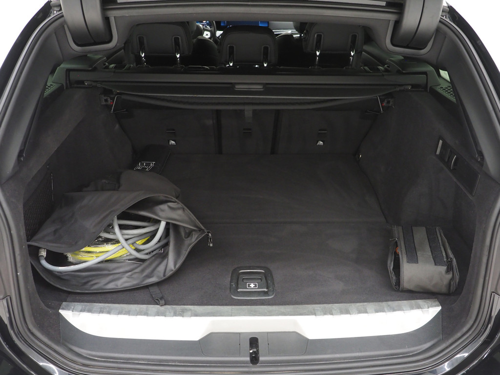 BMW 3 Serie Touring 320e LCI 74