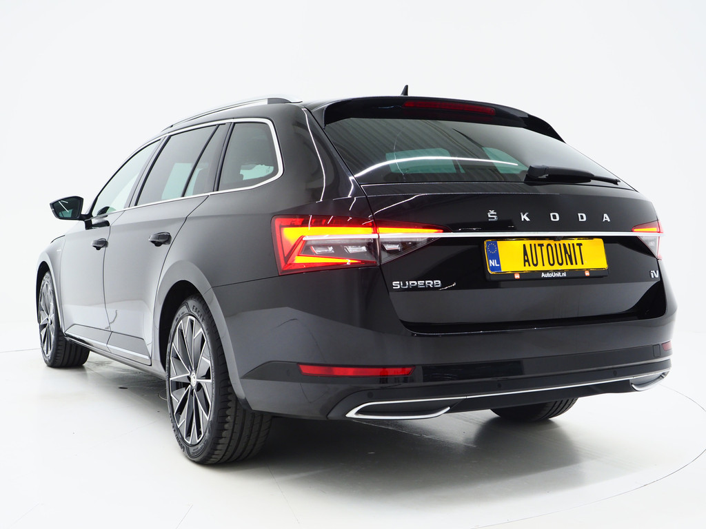 Škoda Superb Combi 1.4 TSI iV Laurin & Klement 2