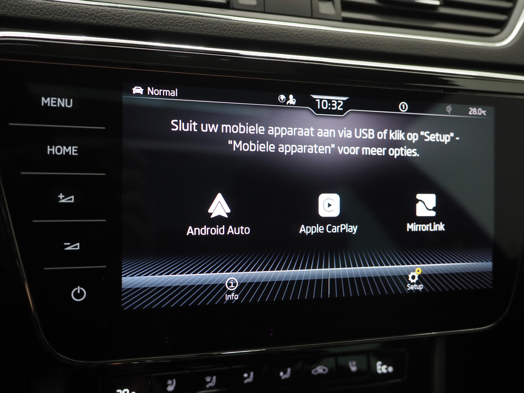 Škoda Superb Combi 1.4 TSI iV Laurin & Klement 30