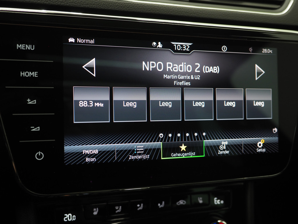 Škoda Superb Combi 1.4 TSI iV Laurin & Klement 72
