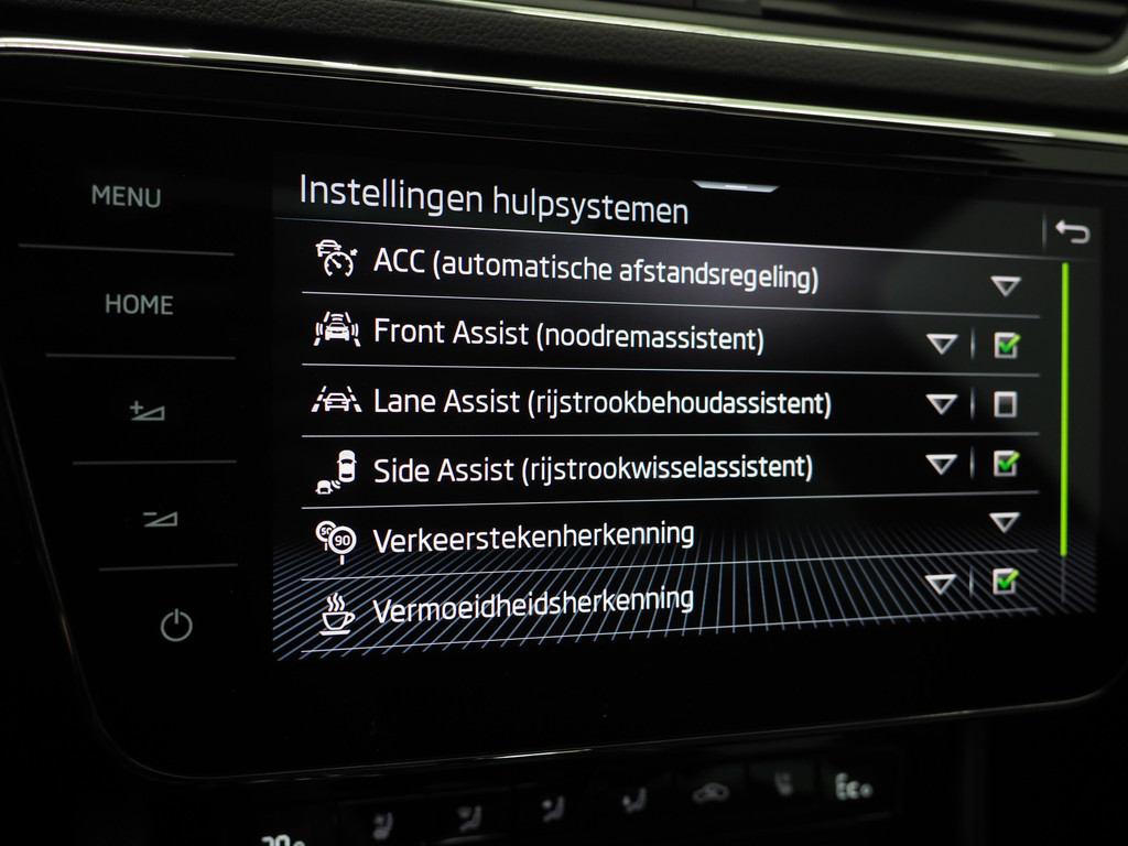 Škoda Superb Combi 1.4 TSI iV Laurin & Klement 76