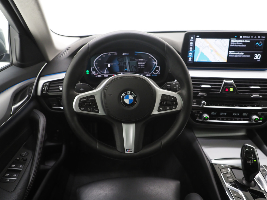 BMW 5 Serie Touring 530e 33