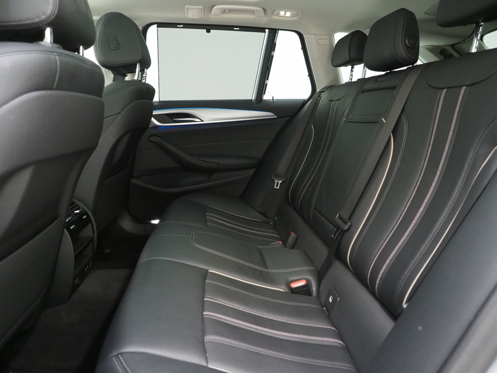 BMW 5 Serie Touring 530e 34