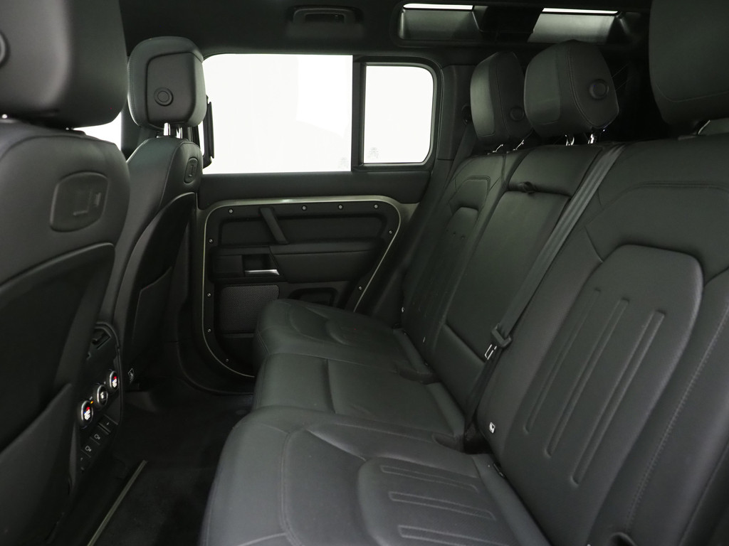 Land Rover Defender 110 2.0 P400e 110 76