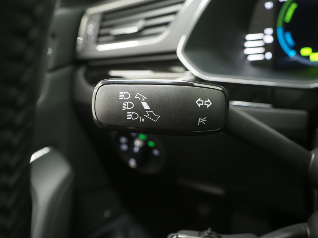 Škoda Superb Combi 1.4 TSI iV Laurin & Klement 22