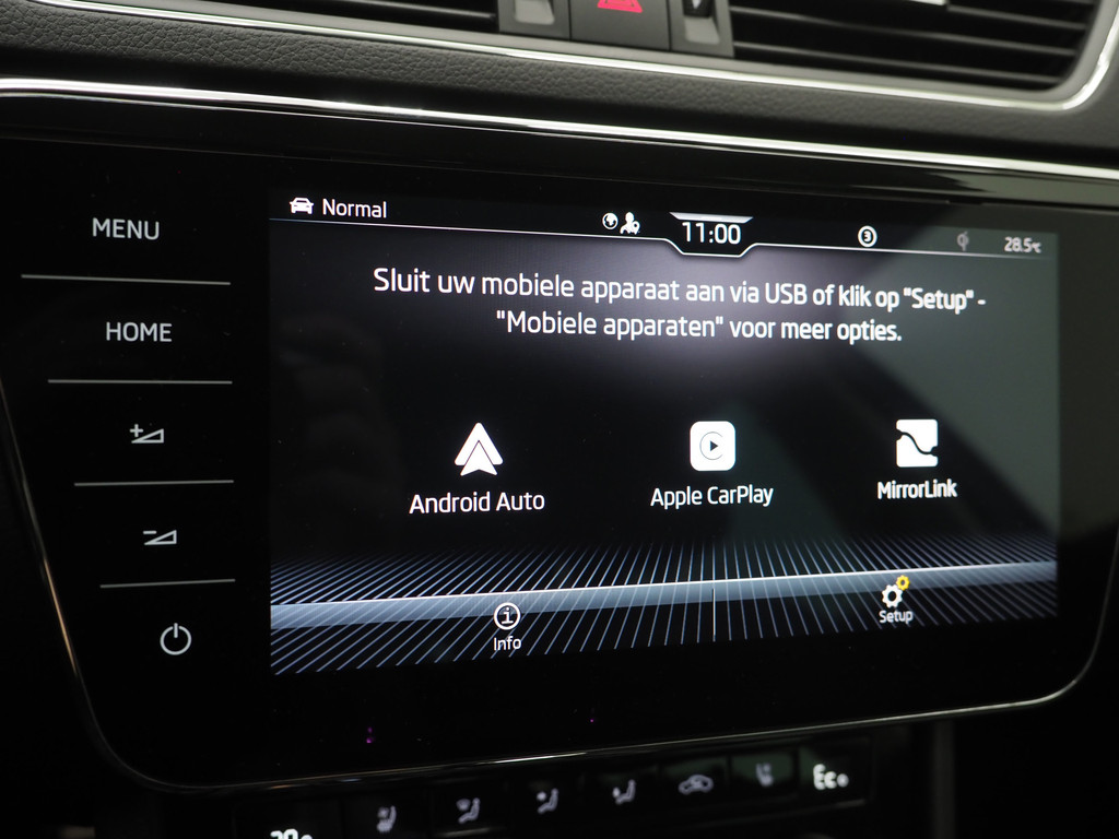 Škoda Superb Combi 1.4 TSI iV Laurin & Klement 31