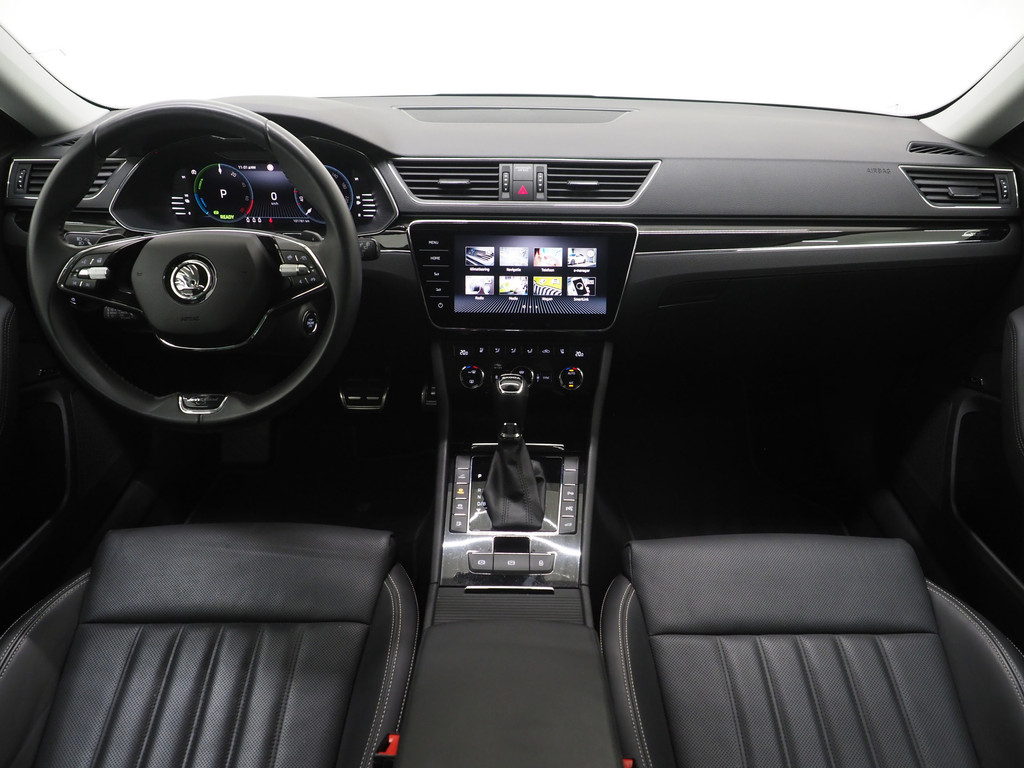 Škoda Superb Combi 1.4 TSI iV Laurin & Klement 4