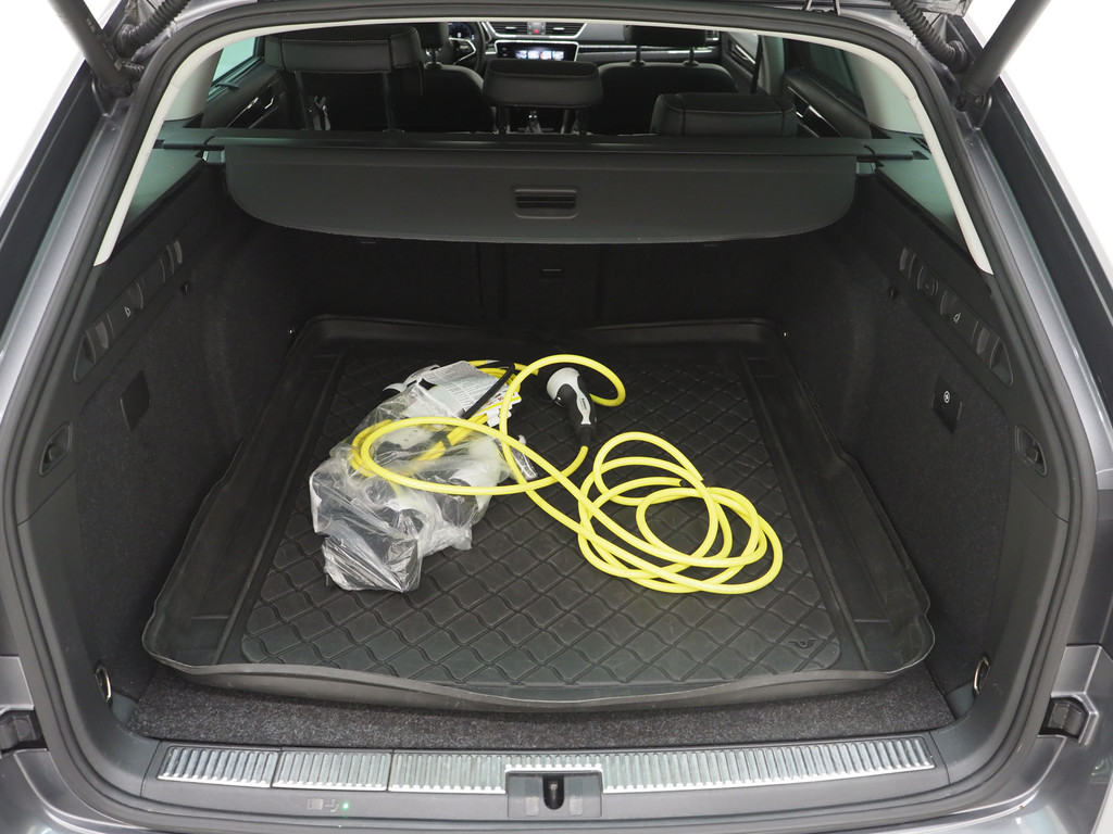 Škoda Superb Combi 1.4 TSI iV Laurin & Klement 42