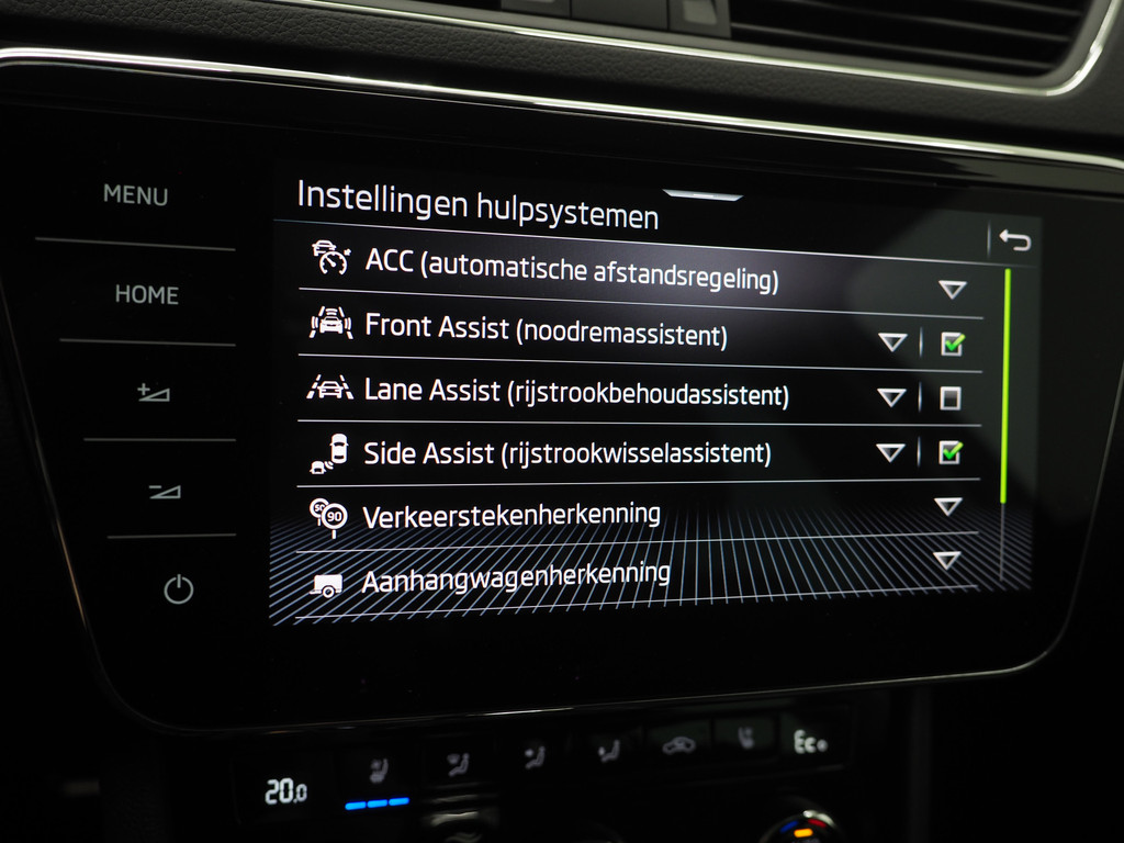 Škoda Superb Combi 1.4 TSI iV Laurin & Klement 78