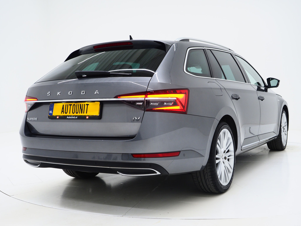 Škoda Superb Combi 1.4 TSI iV Laurin & Klement 8