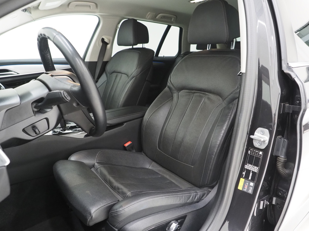BMW 5 Serie Touring 530e 44