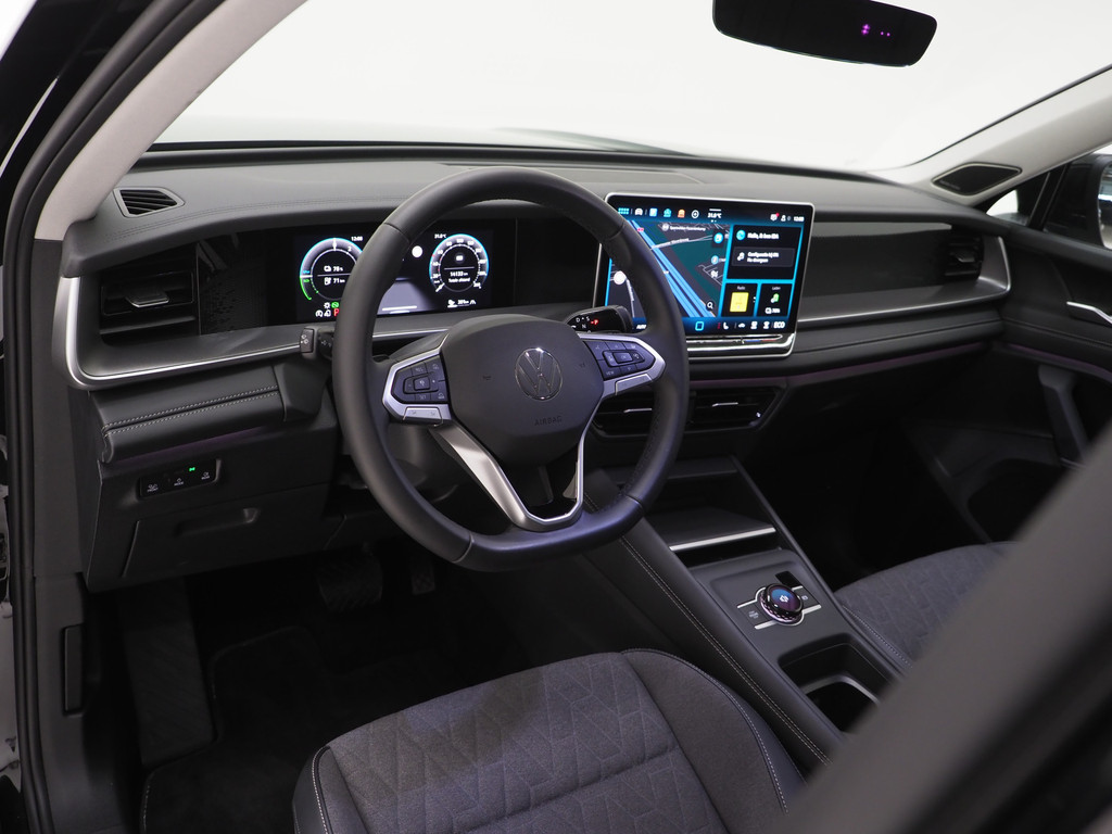 Volkswagen Tayron 1.5 eHybrid 16