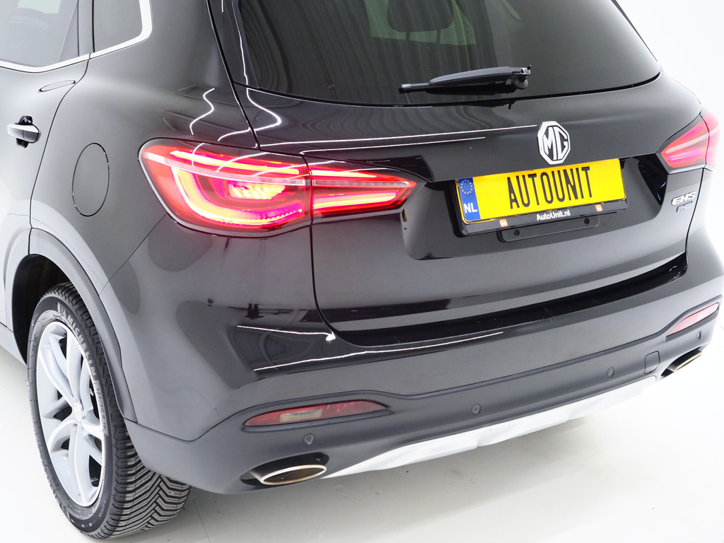 MG EHS 1.5 TGDI Luxury 12