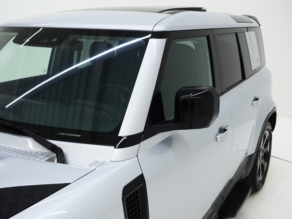 Land Rover Defender 110 2.0 P400e 110 11