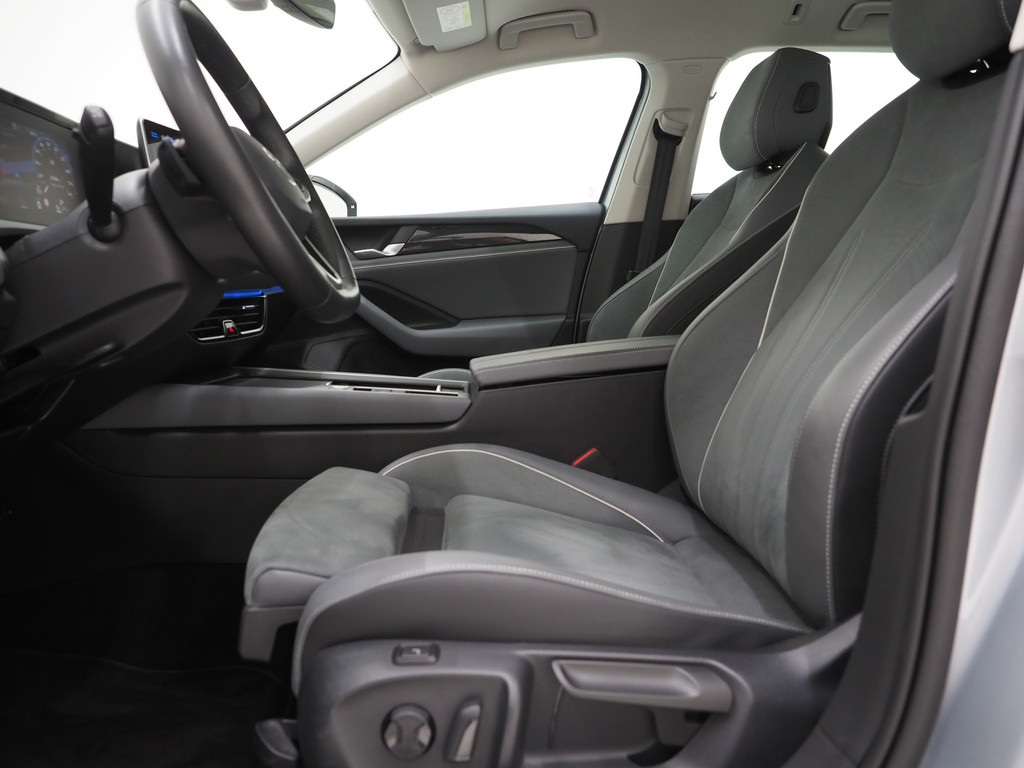 Volkswagen Passat Variant 1.5 eHybrid 204PK 16