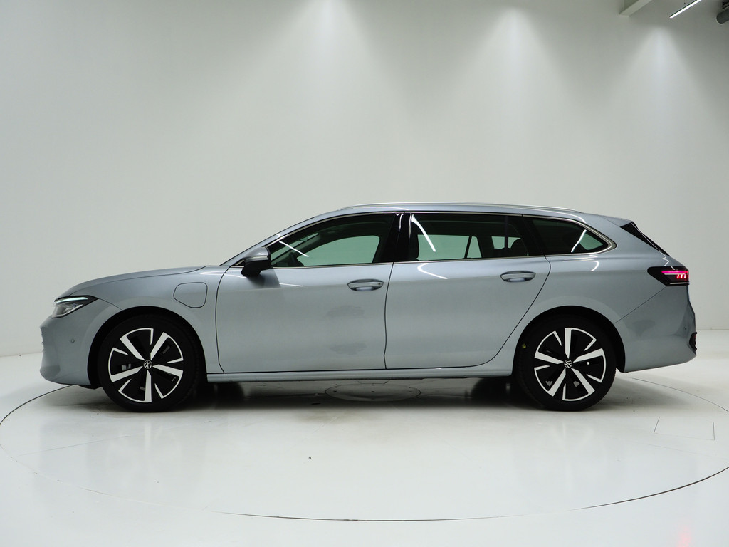 Volkswagen Passat Variant 1.5 eHybrid 204PK 43