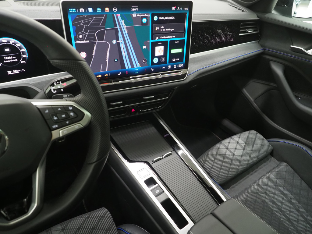 Volkswagen Passat Variant 1.5 eHybrid R-Line Edition 38