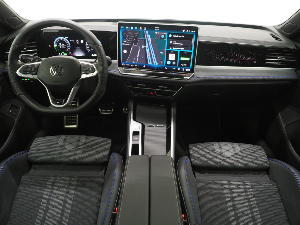 Volkswagen Passat Variant 1.5 eHybrid R-Line Edition 4