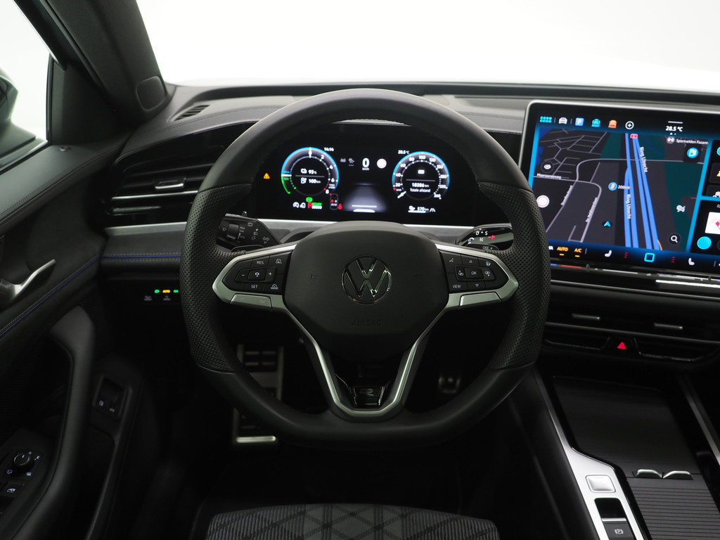 Volkswagen Passat Variant 1.5 eHybrid R-Line Edition 40
