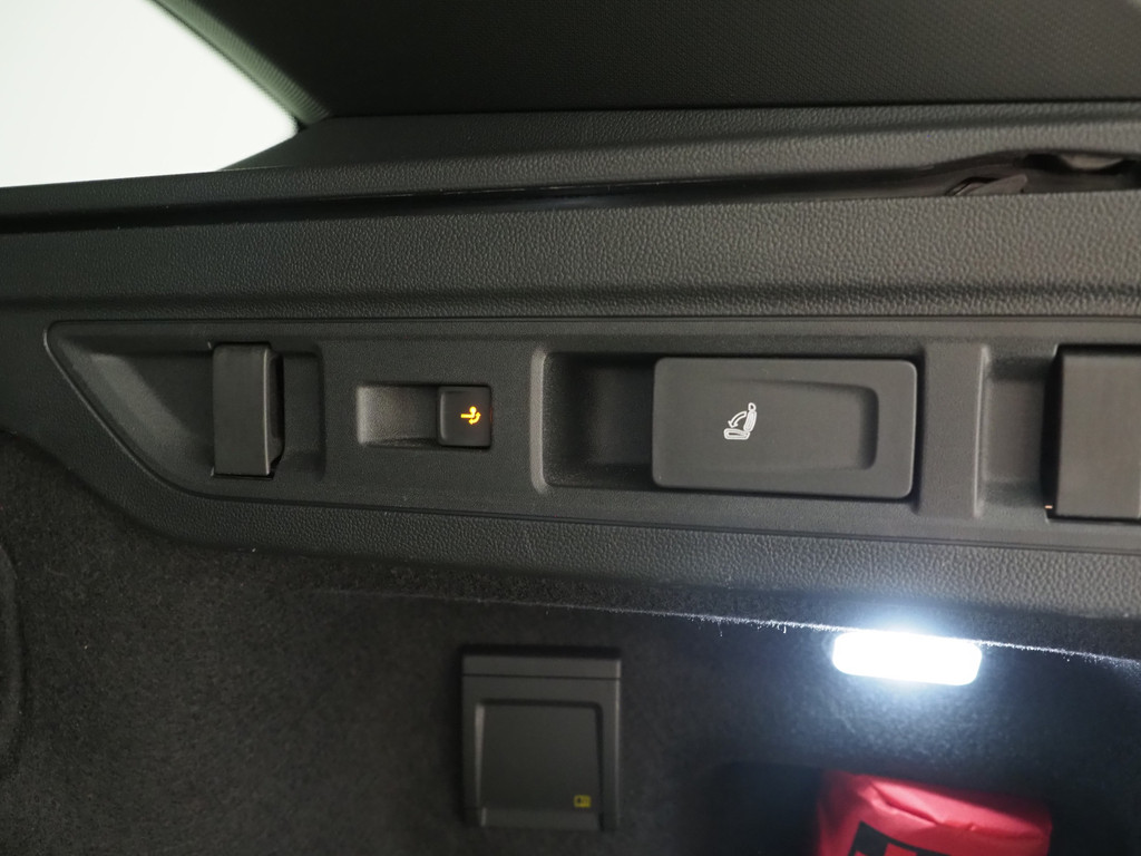 Volkswagen Passat Variant 1.5 eHybrid R-Line Edition 45