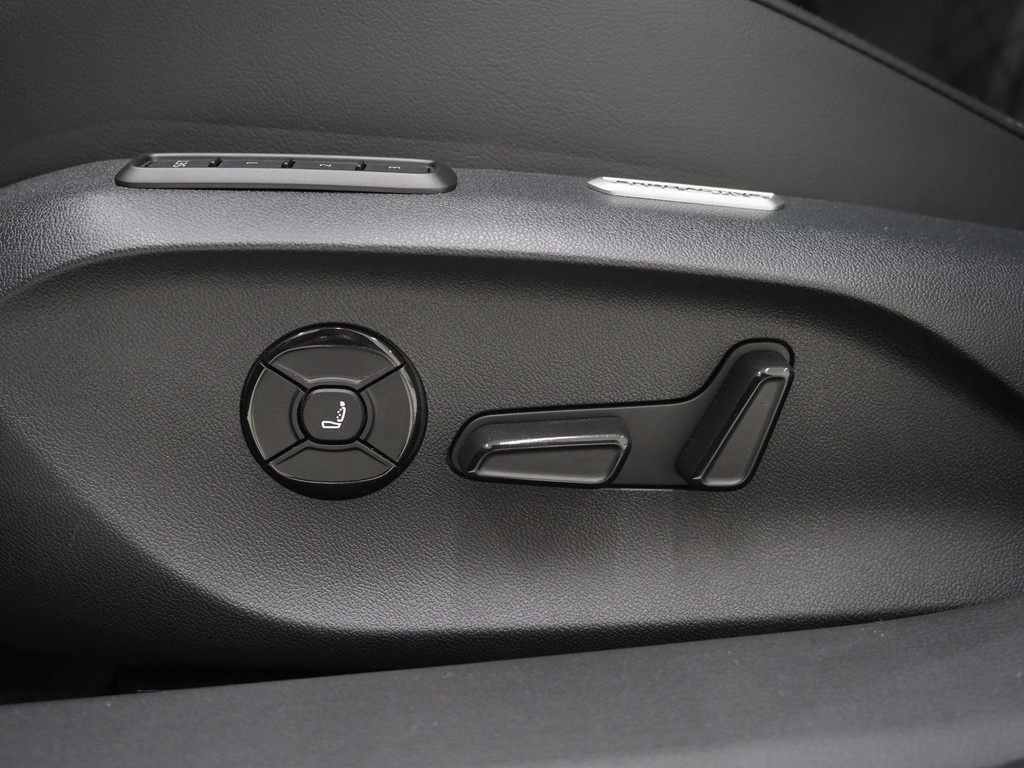 Volkswagen Passat Variant 1.5 eHybrid R-Line Edition 67