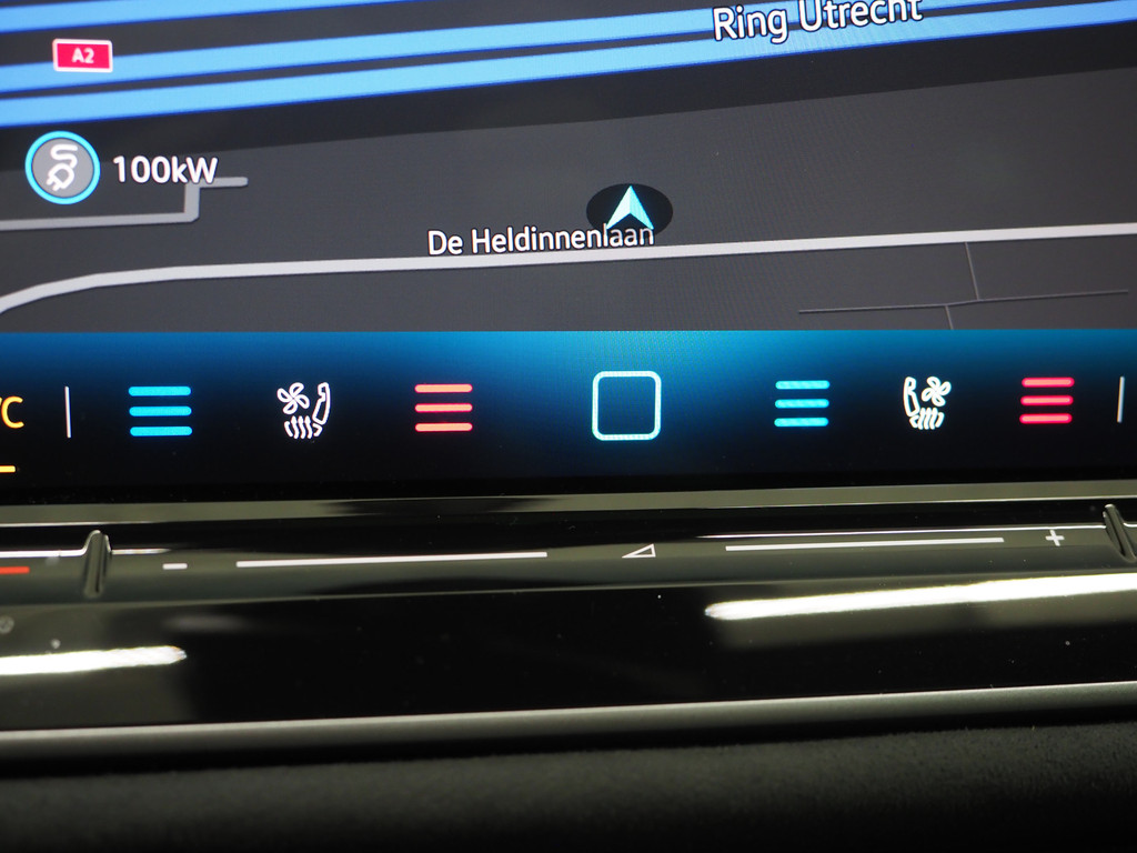 Volkswagen Passat Variant 1.5 eHybrid R-Line Edition 29