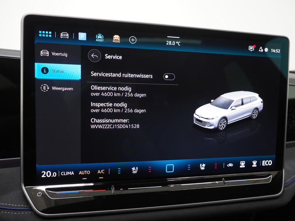 Volkswagen Passat Variant 1.5 eHybrid R-Line Edition 32