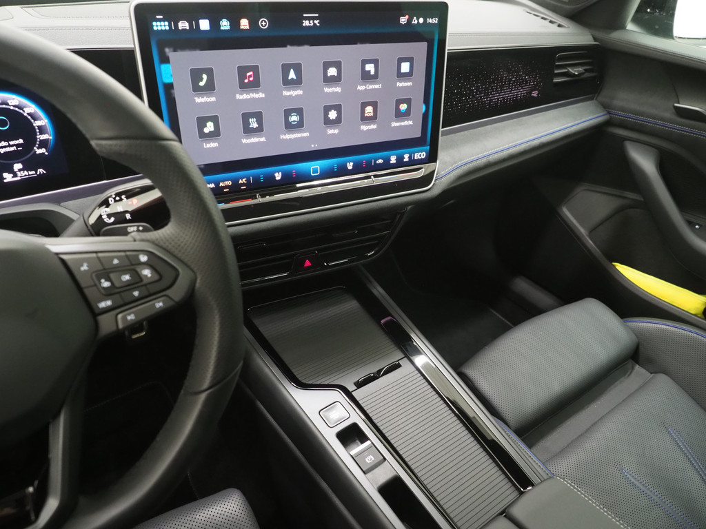 Volkswagen Passat Variant 1.5 eHybrid R-Line Edition 39