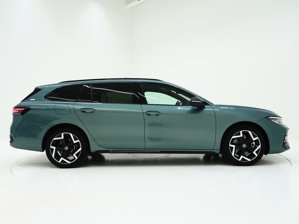 Volkswagen Passat Variant 1.5 eHybrid R-Line Edition 58