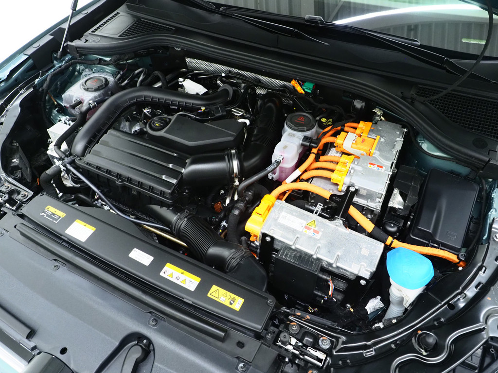 Volkswagen Passat Variant 1.5 eHybrid R-Line Edition 6