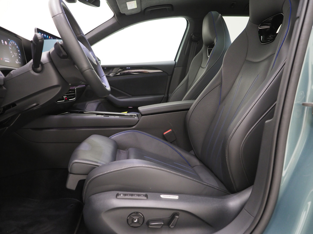 Volkswagen Passat Variant 1.5 eHybrid R-Line Edition 65