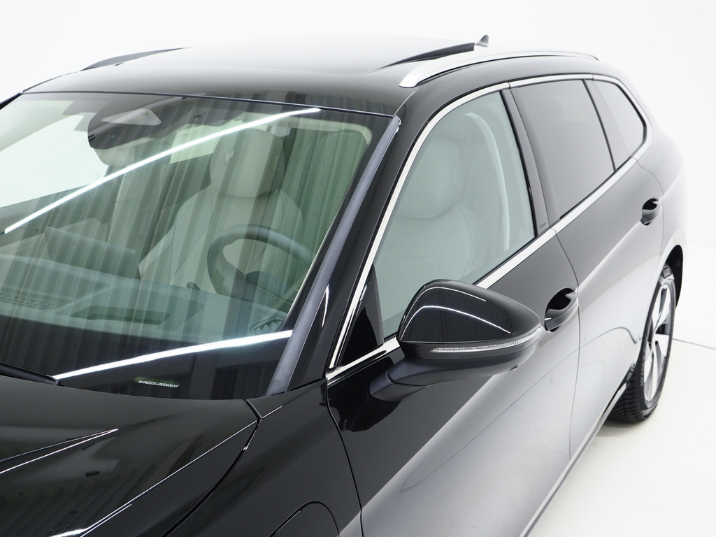 Volkswagen Passat Variant 1.5 eHybrid Elegance 204PK 12